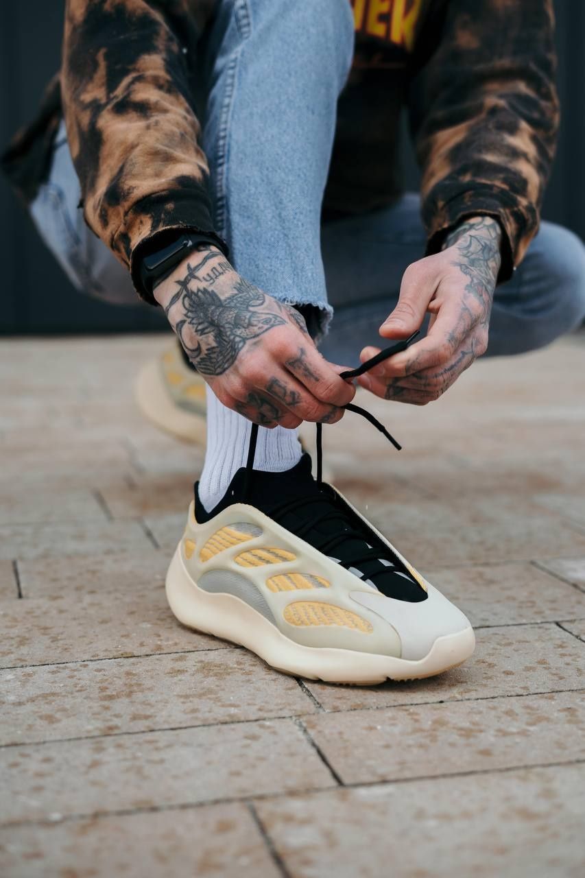 Adidas Yeezy Boost 700 v3 Safflower 36-45р