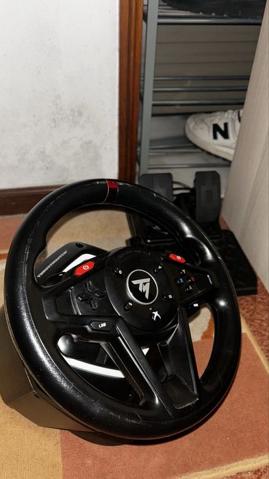 Volante Thurstmaster T128 usado 5 vezes (negociavél)