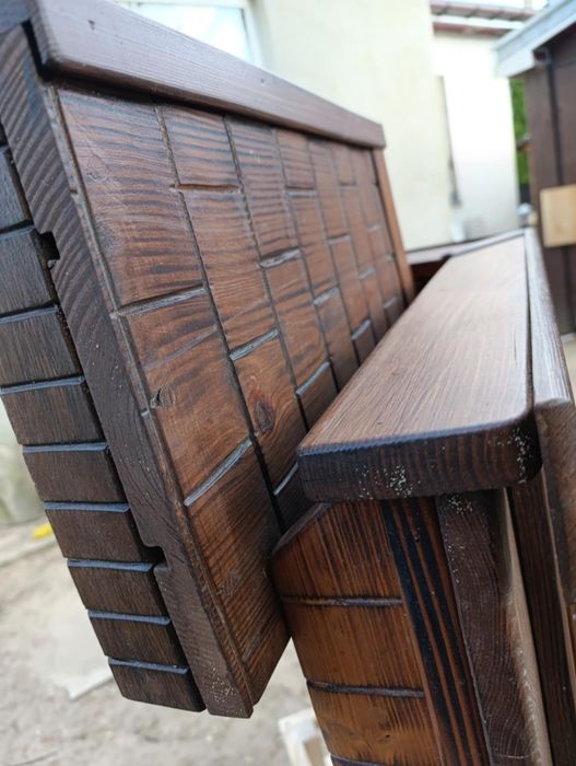 Buda dla psa unikat rzeźbiona