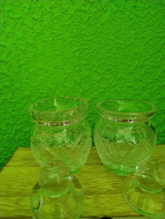2 kryształowe dzbanuszki 9cm