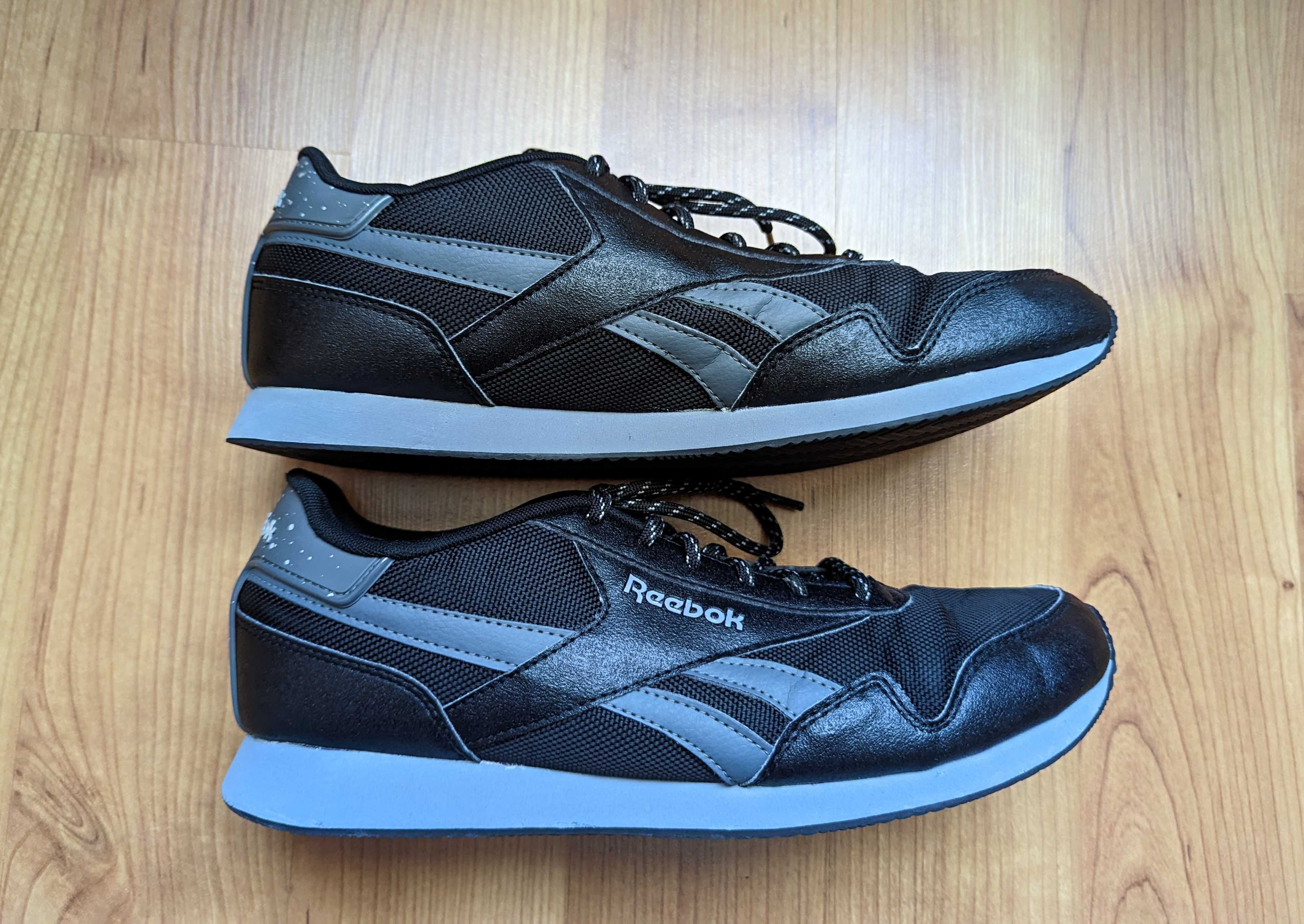 Кроссовки Reebok ROYAL CL JOG FW0873 р.41-42 черный