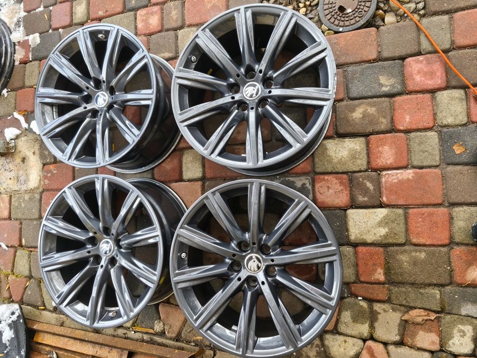 Felgi aluminiowe 18 Skoda Octavia SuperB Kodiaq Karoq 5x112