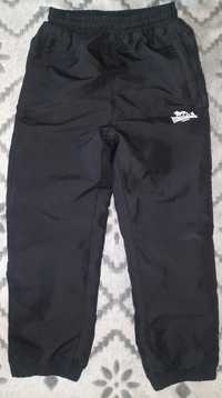 Czarne spodnie lonsdale r.128 7-8 lat