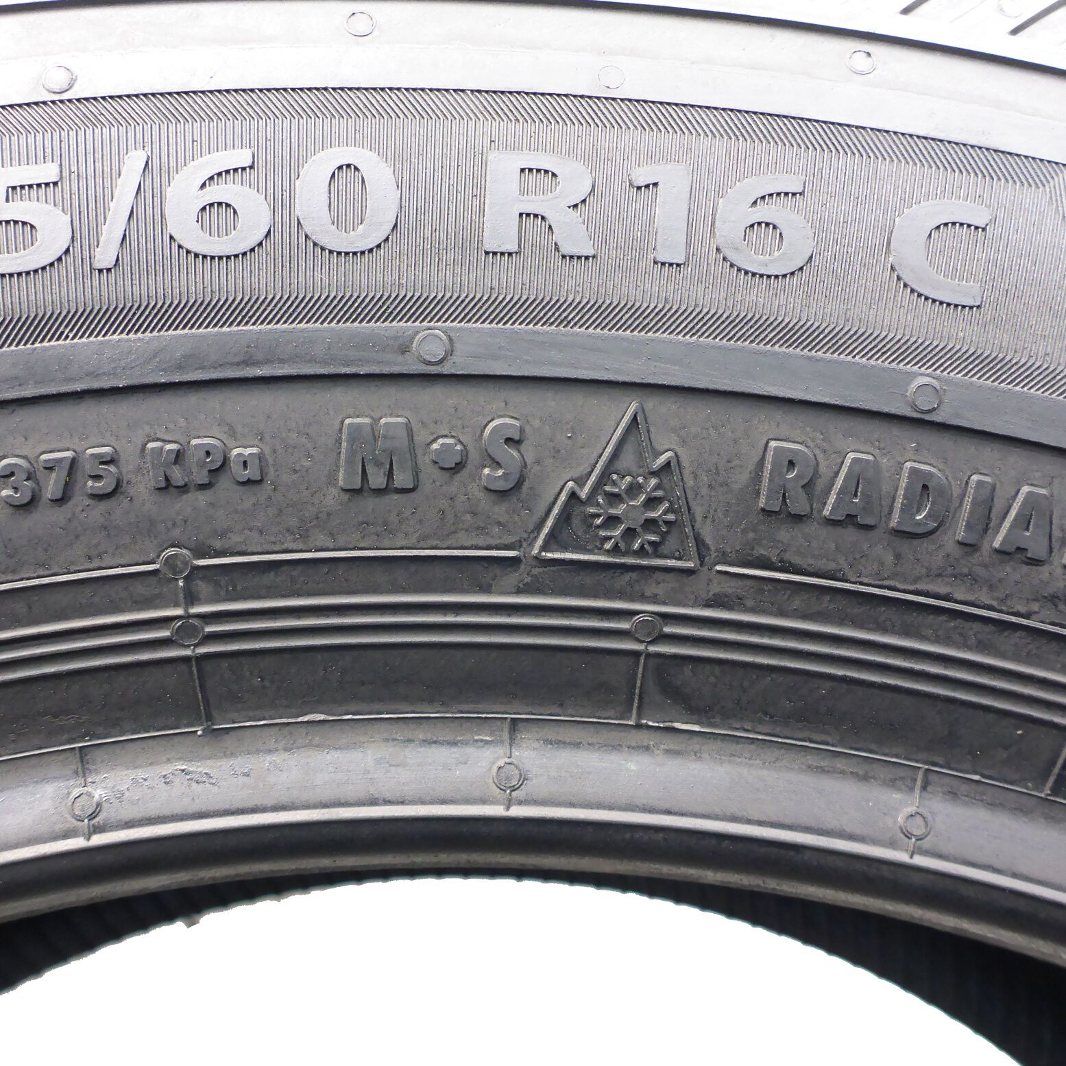 Opona 215/60/16C Barum 215/60R16C 103/101T Zimowa 2022 Nieużywana
