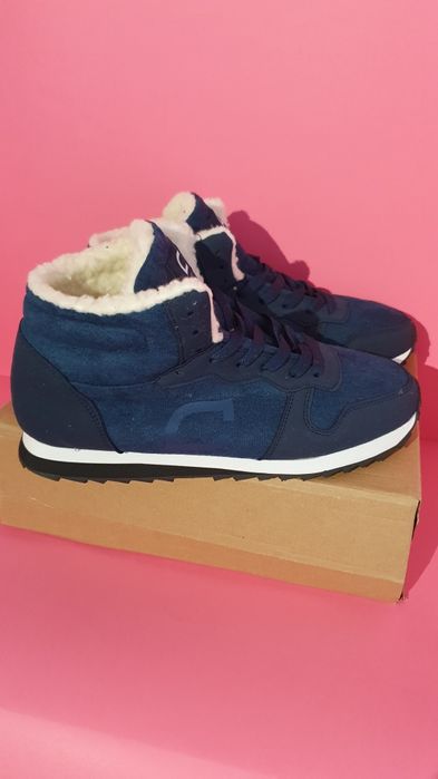 Buty ocieplane na zimę markowe modne rozmiar 43 / wkładka ma 27 cm