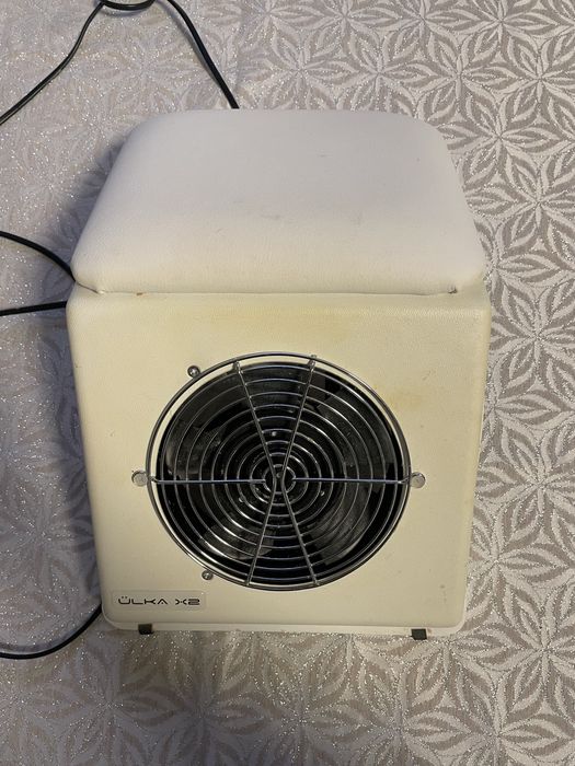 Витяжка для манекюру