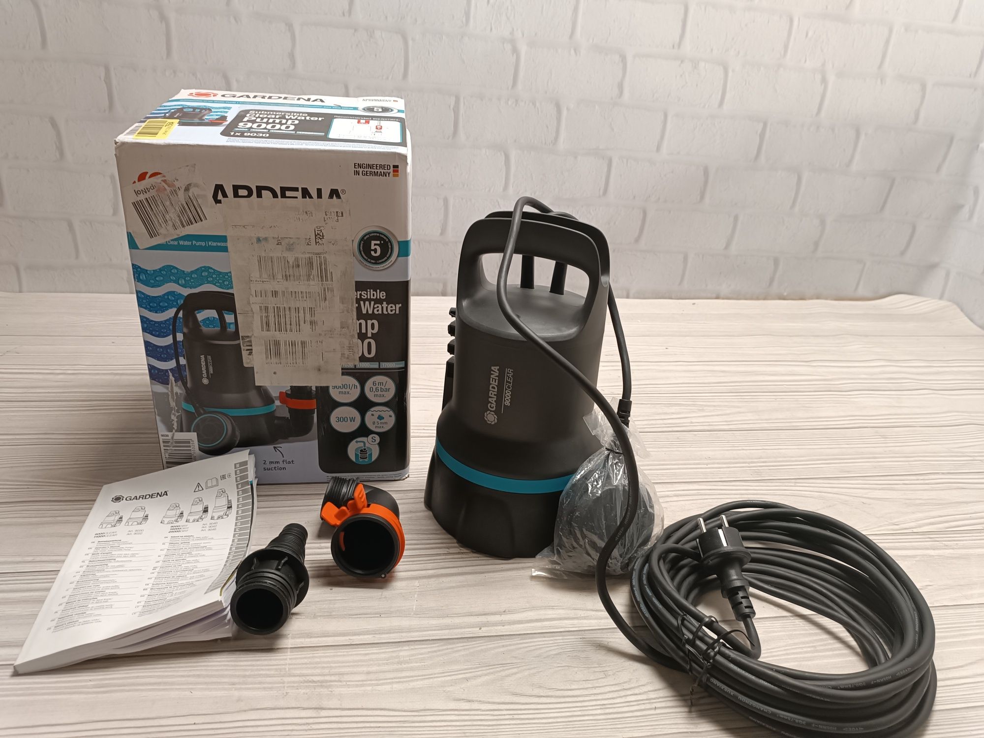 Gardena 9000 дренажний насос для чистої води 300Вт
