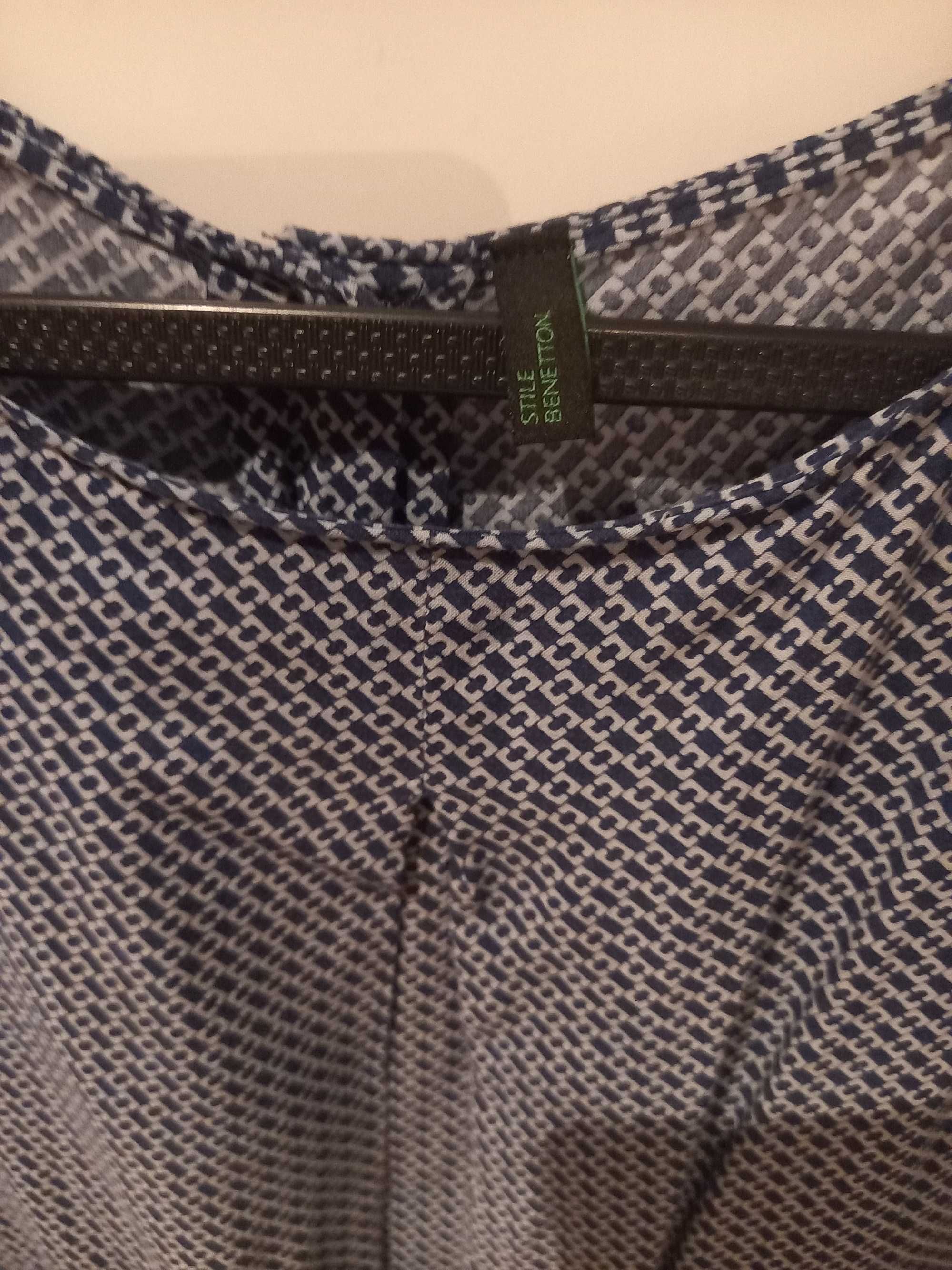 Blusa azul e branca - M/38 - Benetton