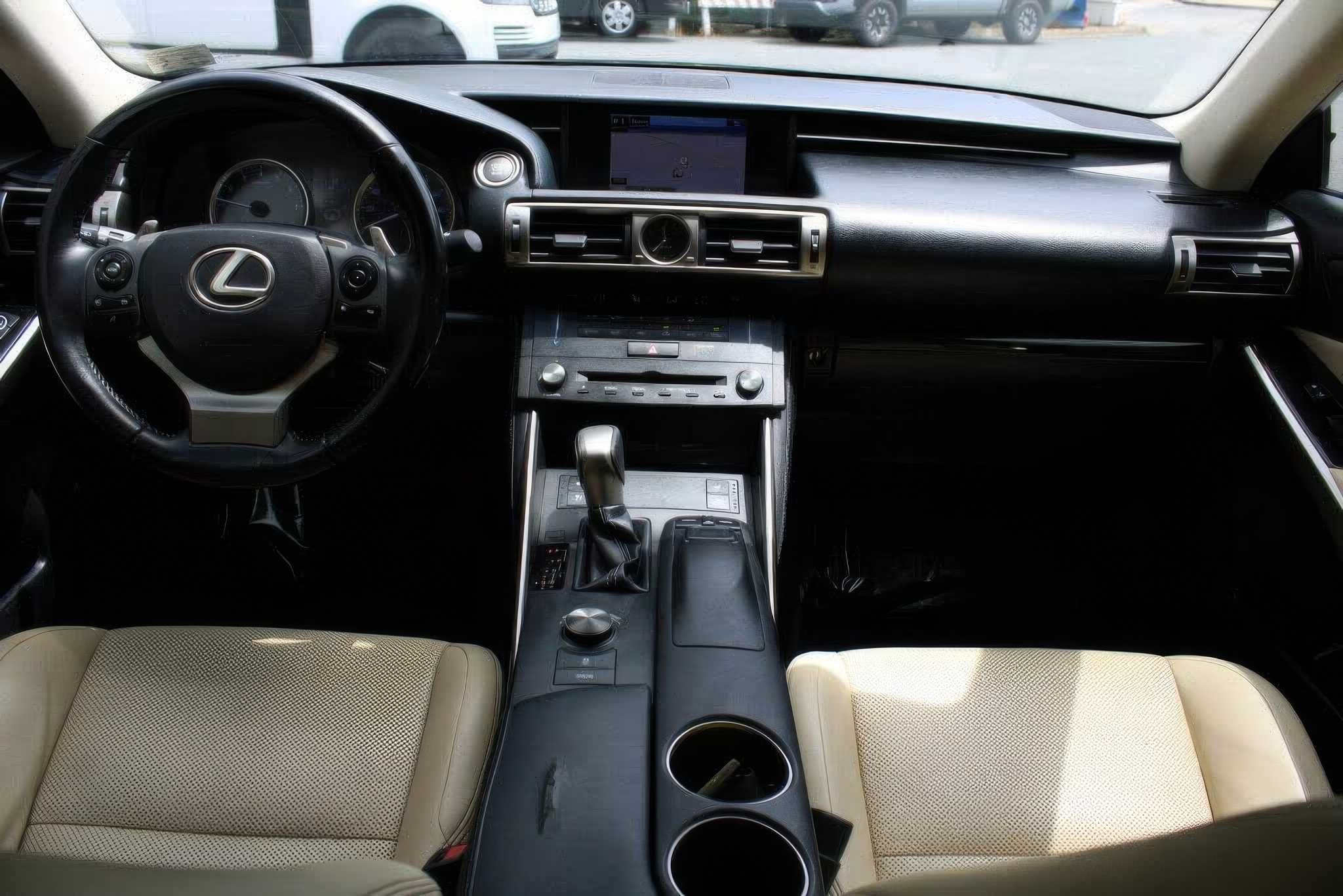 2015 Lexus IS 350 Sedan