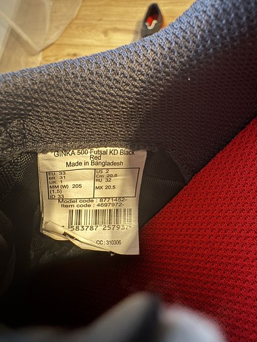 Buty halowki KIPSTA r. 33