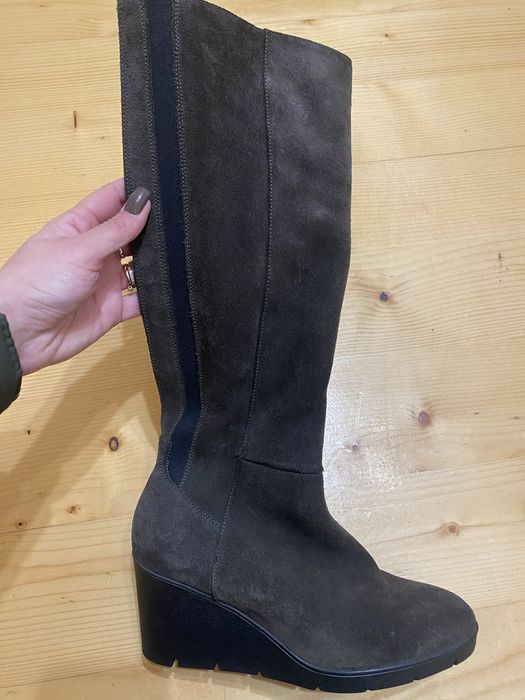 Продам нові жіночі чоботи RYŁKO, натуральна замша, утеплені