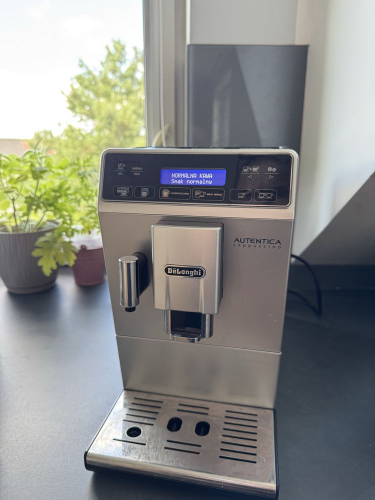 Ekspres do kawy delonghi
