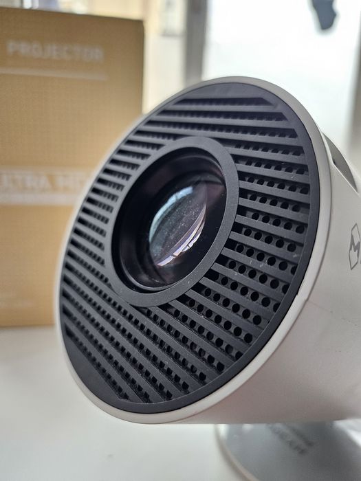 Смарт-проектор Magcubic HY300