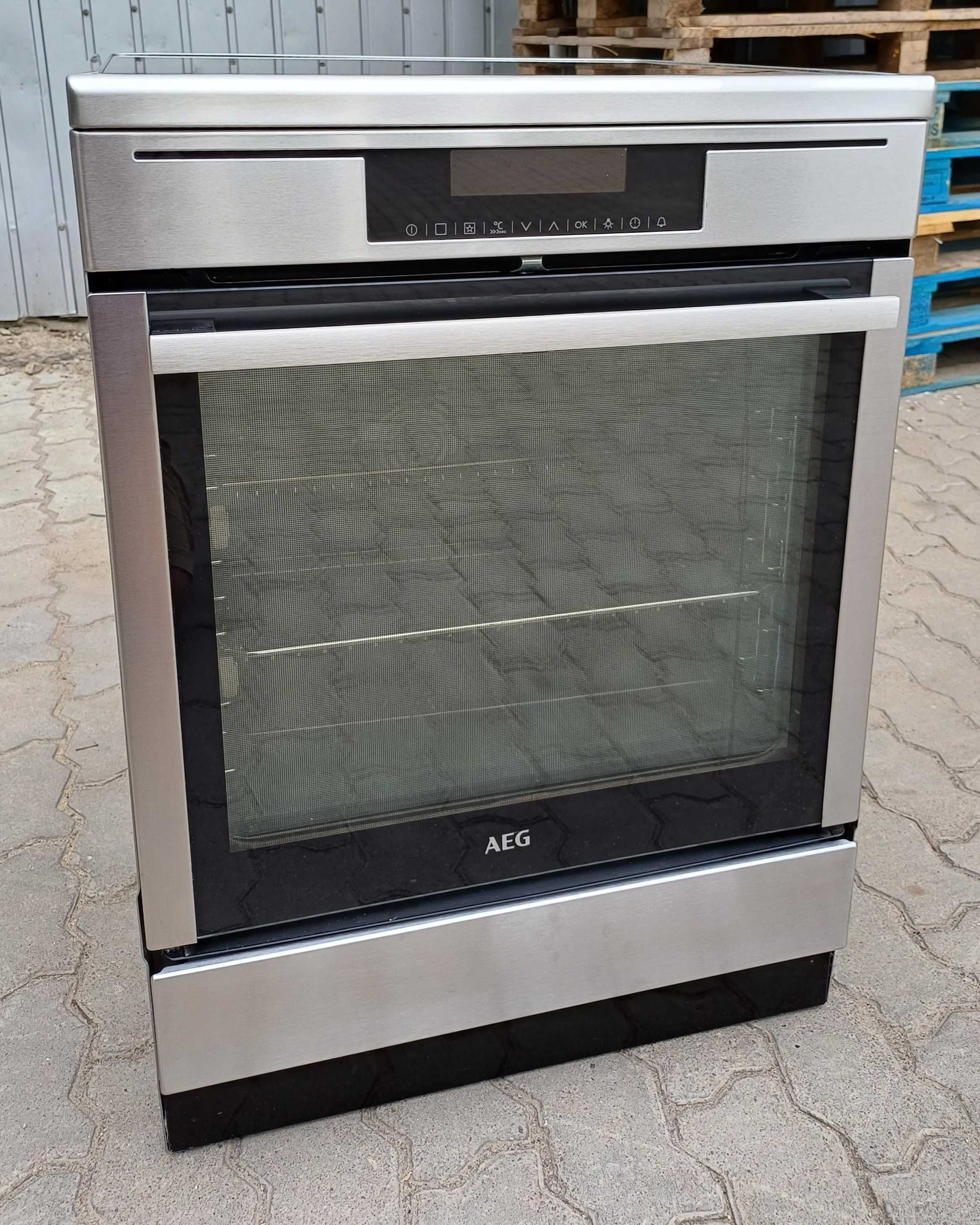 Индукционна кухонная плита 60см AEG 69476IU-MN Pyroluxe Plus пиролиз