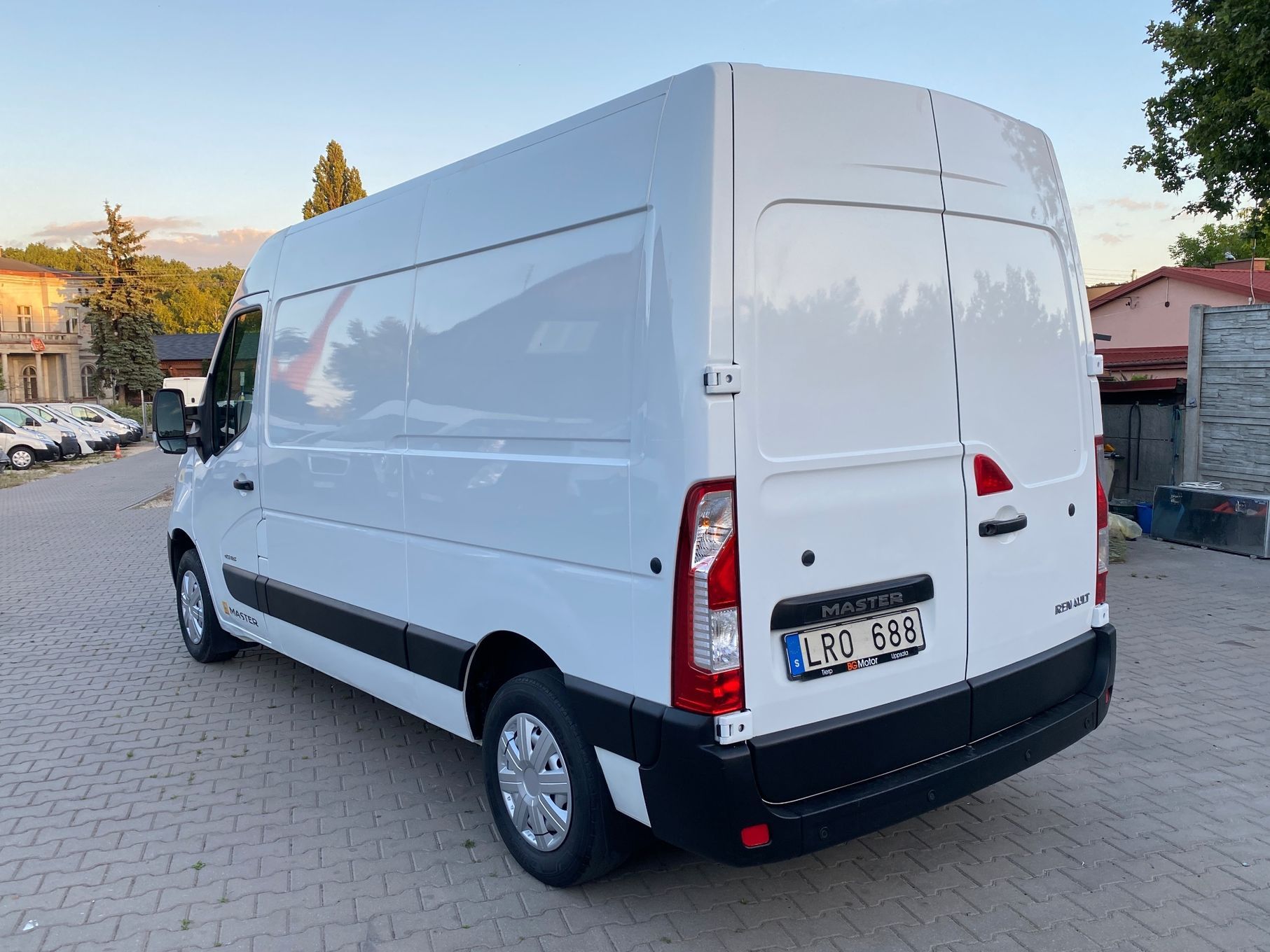 Renault Master  Master 2.3DCI 125KM L2H2 Średni