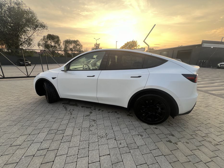 TESLA Y 2021 Dual motors