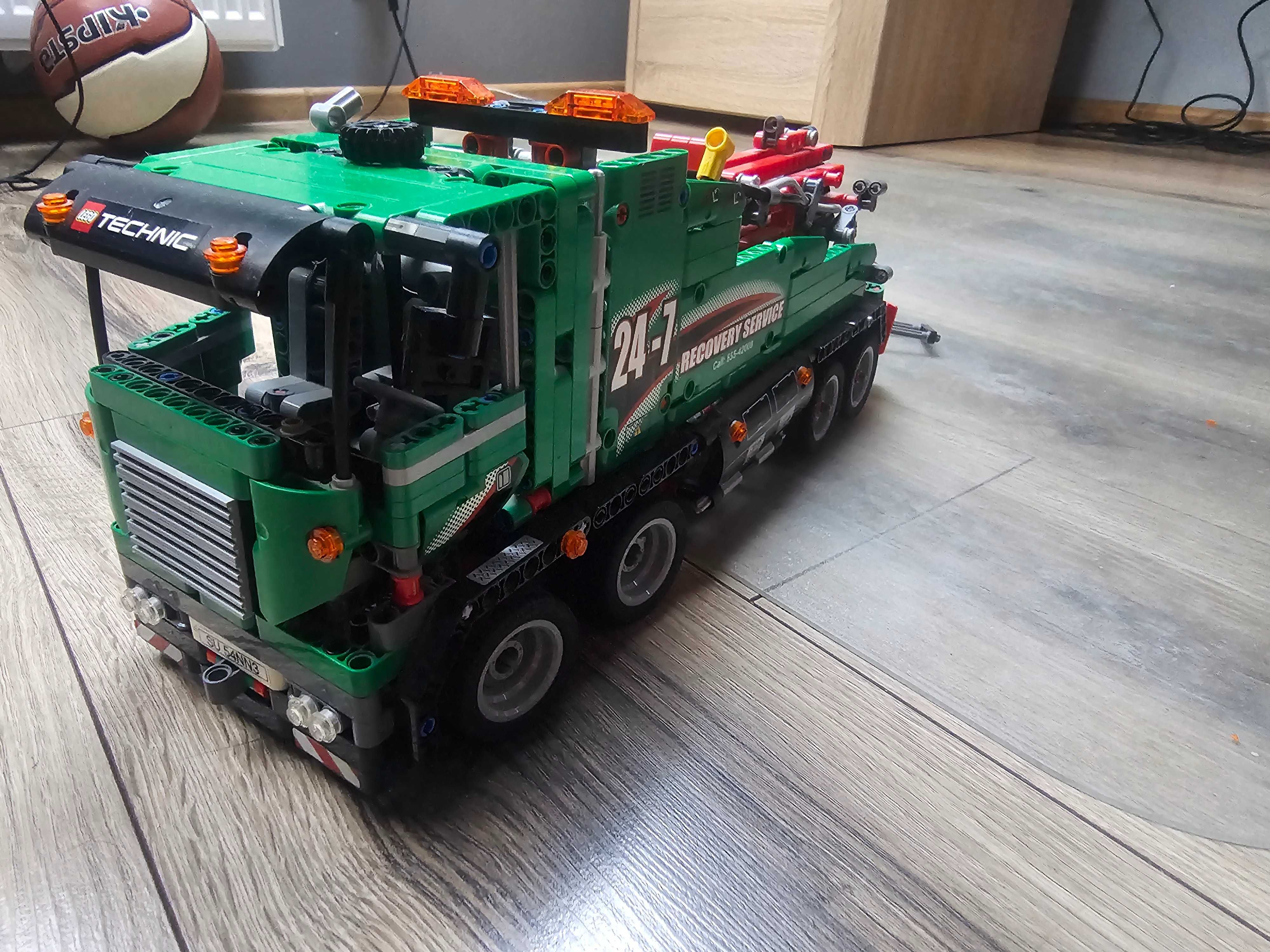 Lego Technic 42008 Service Truck  Holownik