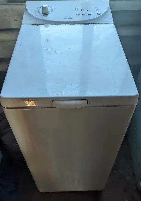 Вертикальная стиральная машинка Zanussi ZWY 180