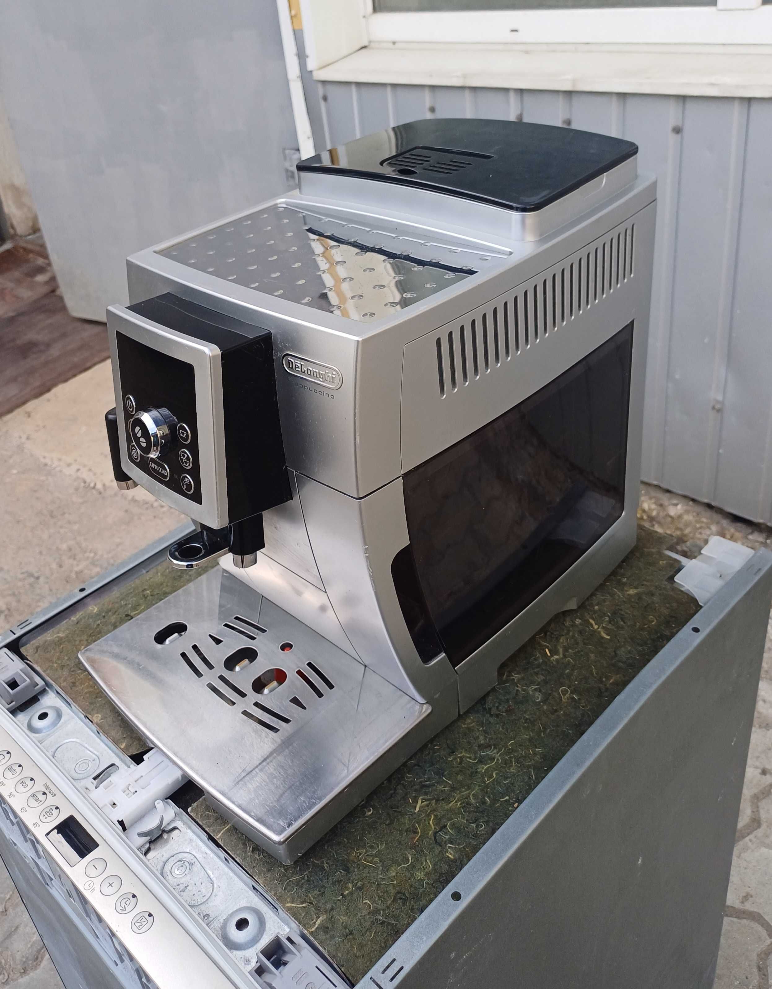 Кофемашина кофеварка DeLonghi ECAM 23.450 S б/у для дома офиса кафе