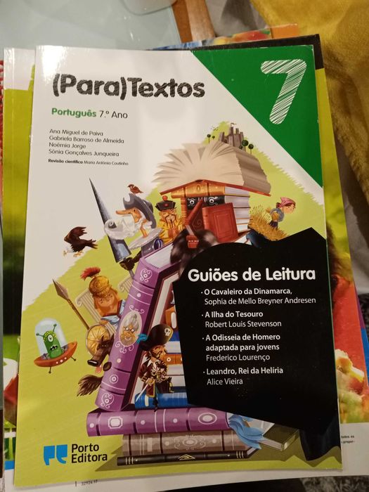 Livros Escolares e Cadernos atividades 7/8/9  ano