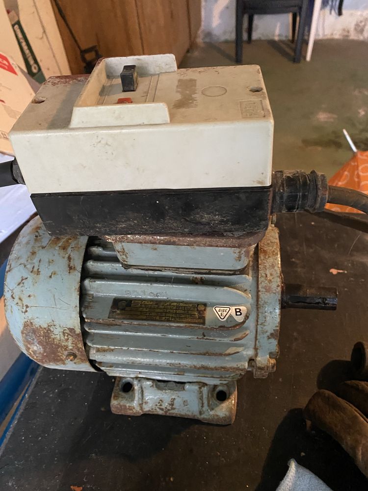 Silnik elektryczny 1.1kW 3fazowy