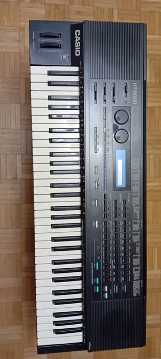 Syntezator (organy) Casio ht-6000