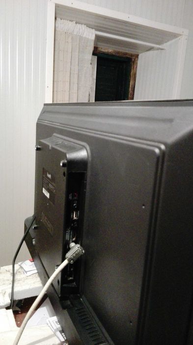 Tv smart semi nova...bom preço ! 160€negociável