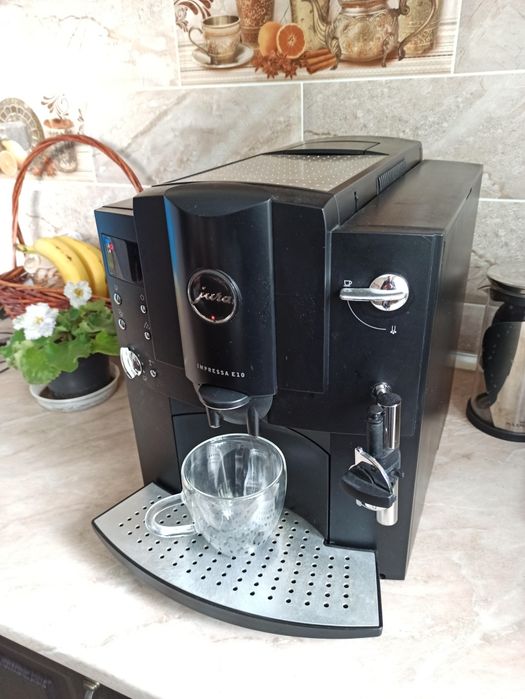 Кофемашина Jura Impressa E10 из Германии