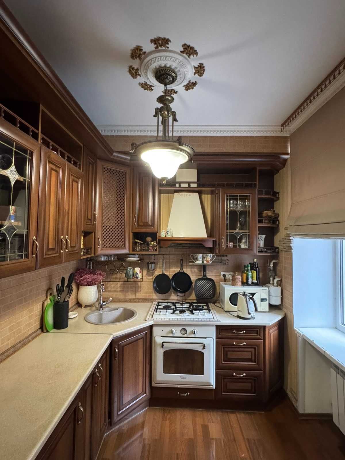 Продаж 4к квартири по вул. Мусліма Магомаєва  1а (8 Марта)