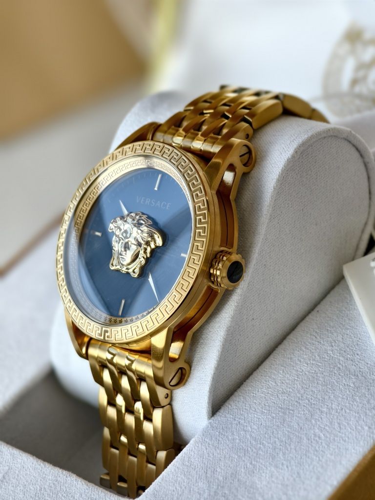 Жіночий годинник Versace