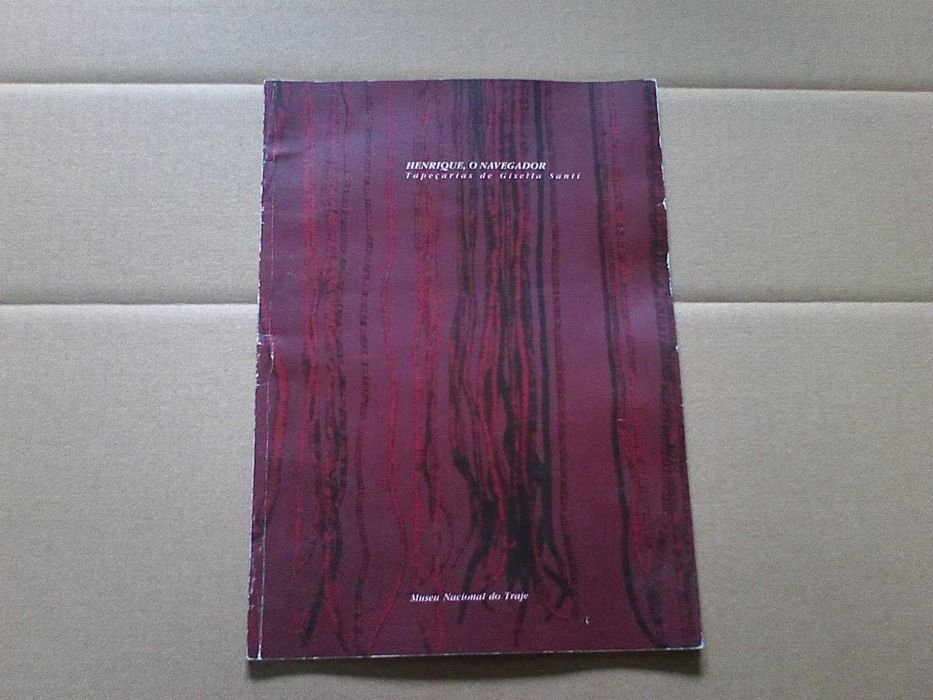 Henrique, O Navegador - Tapeçarias de Gisella Santi / J. Barreiros