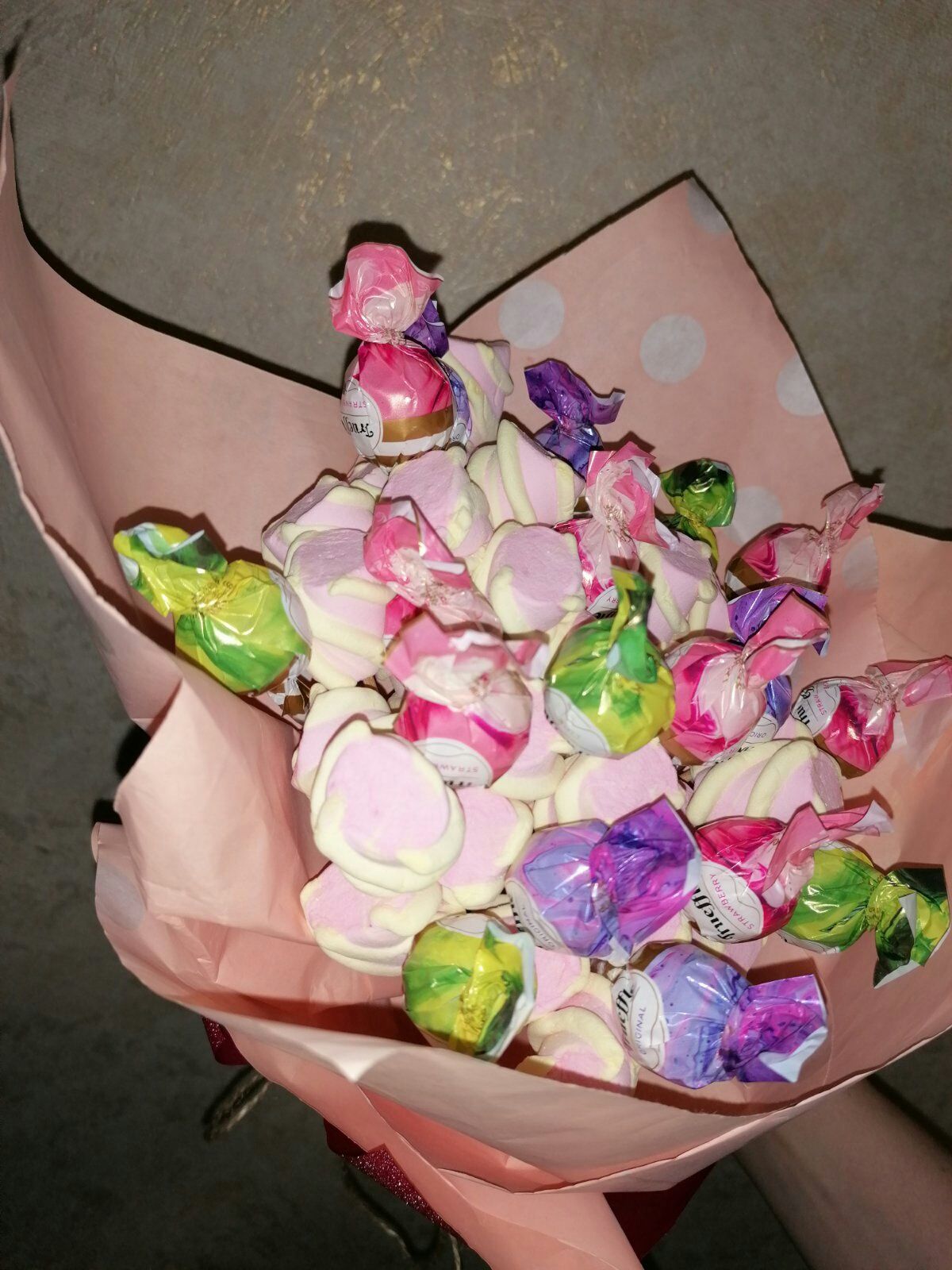 Солодкі дитячі букети з конфет