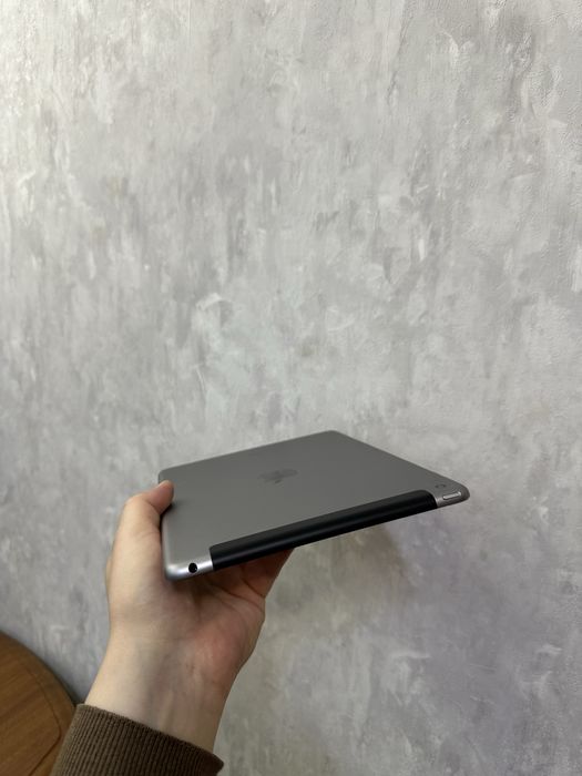 iPad 5 покоління, 128 ГБ, Wi-Fi.