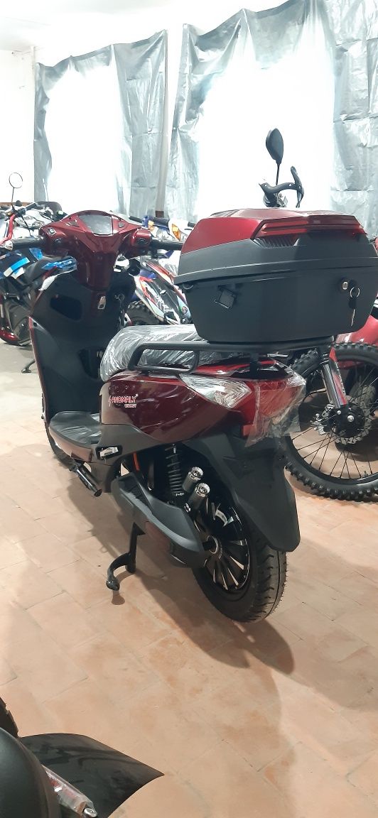 Електроскутер CS 2 Pro 3000w 32Ah літієва батарея