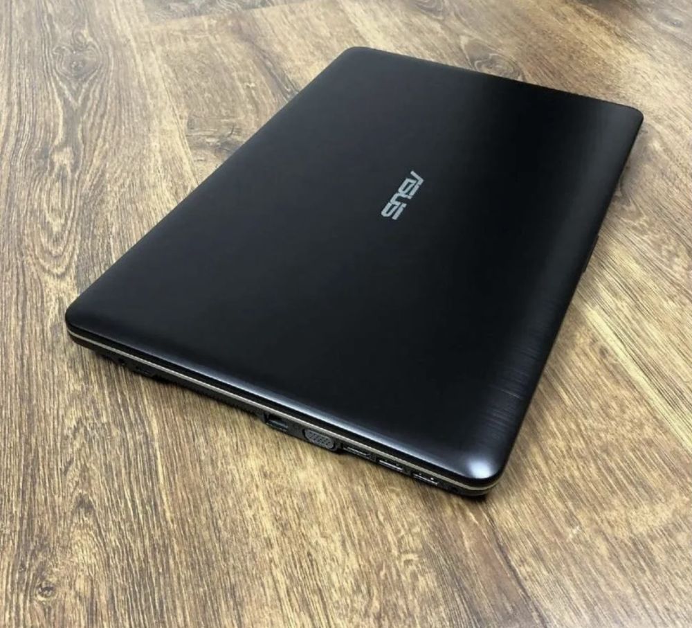 Ігровий Ноутбук Asus R540 | Core i3 | 8 ГБ ОЗУ | 250 SSD | GT 920M
