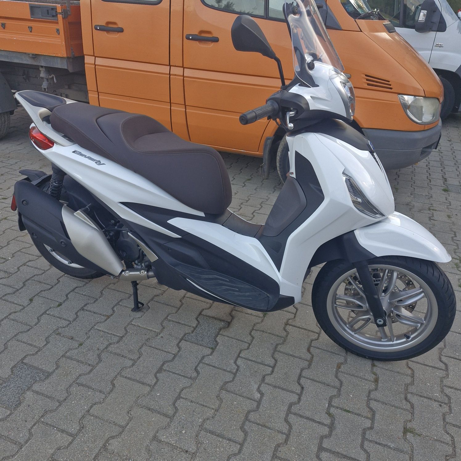 Piaggio beverly 400 hpe  jak nowy 2023