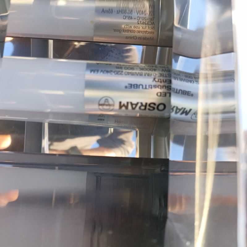 oprawa wraz ze świetlówkami LED