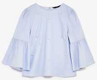 Blusa azul com pérolas Tam.M da Zara