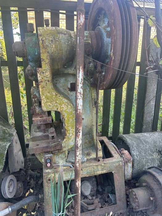 Агрегат штам-прес