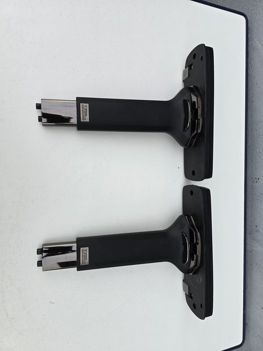 Підлокітники ігрового крісла ASUS ROG. Піклокотніки.