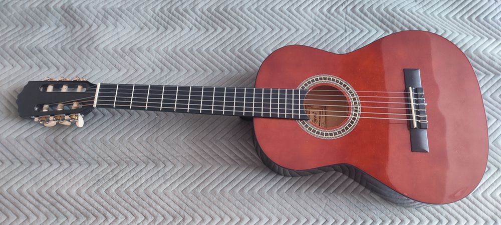 Gitara klasyczna ever play 3/4 z pokrowcem, podnóżkiem i książka