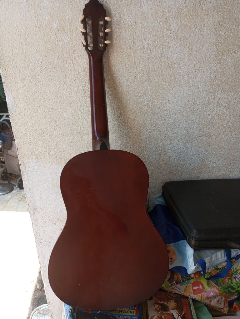 Guitarra clássica boa escala e madeira