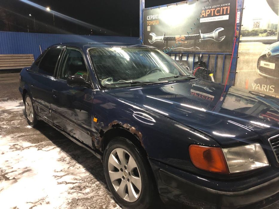 Audi 100 2.3 газ/бензин на полном ходу, технически в неплохом состояни