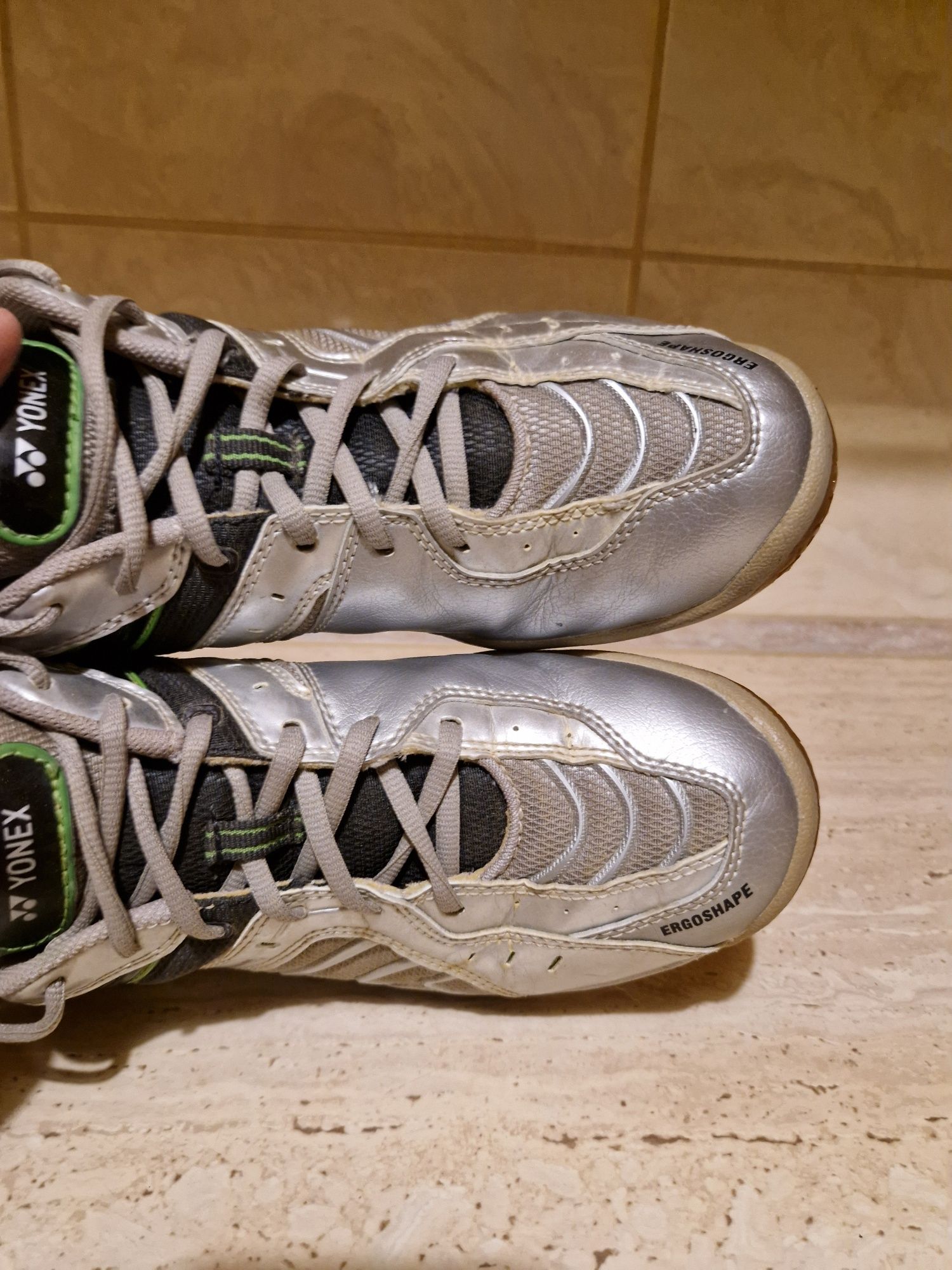 Halówki Yonex r 42