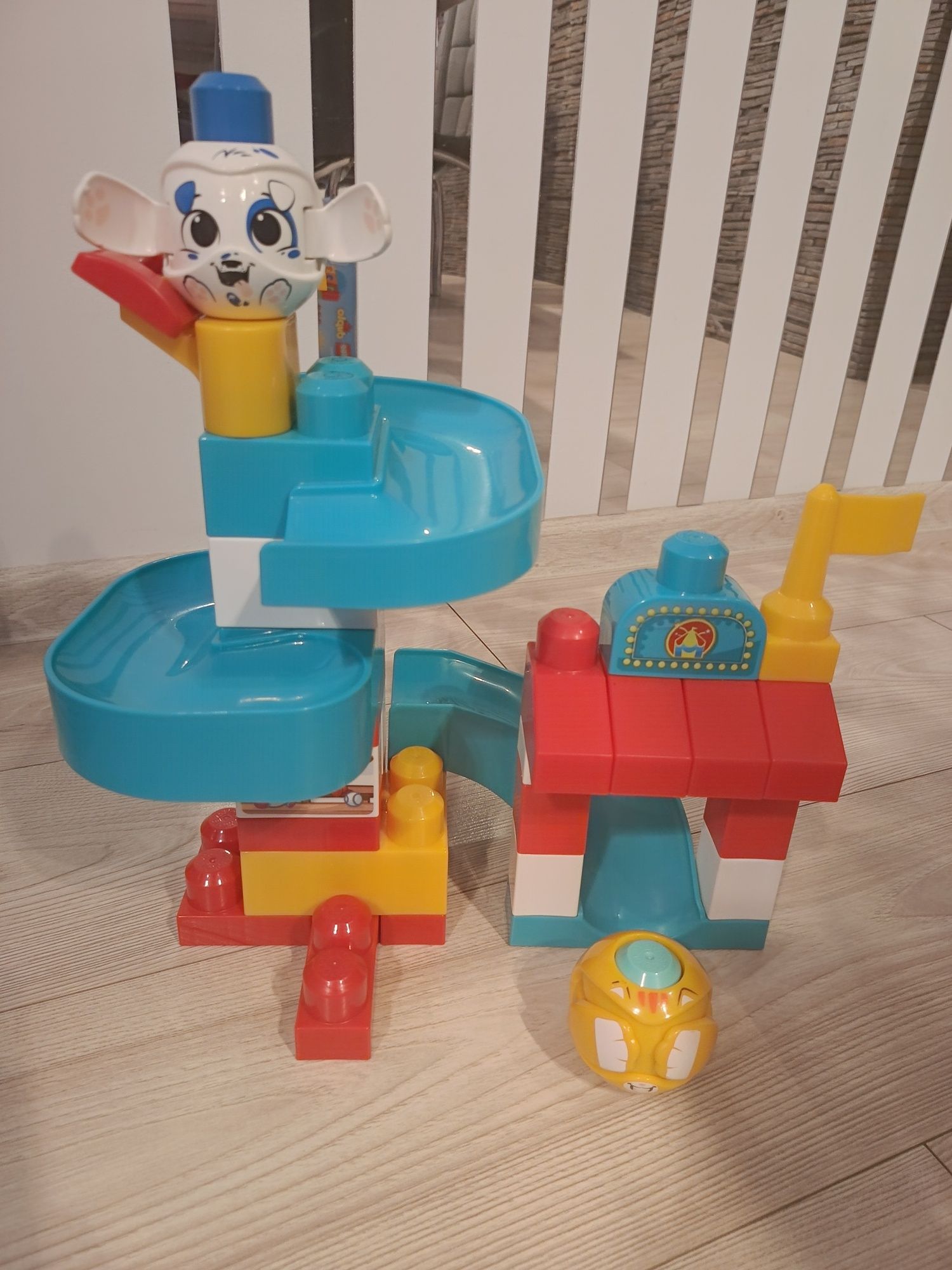 Klocki a kuku zjeżdżalnia Mega Blocks Fisher Price