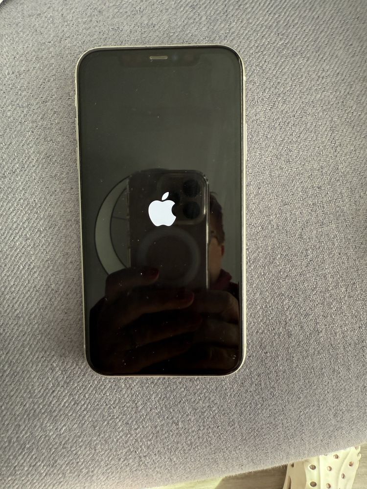 Iphone 11. 128 GB , stan idealny