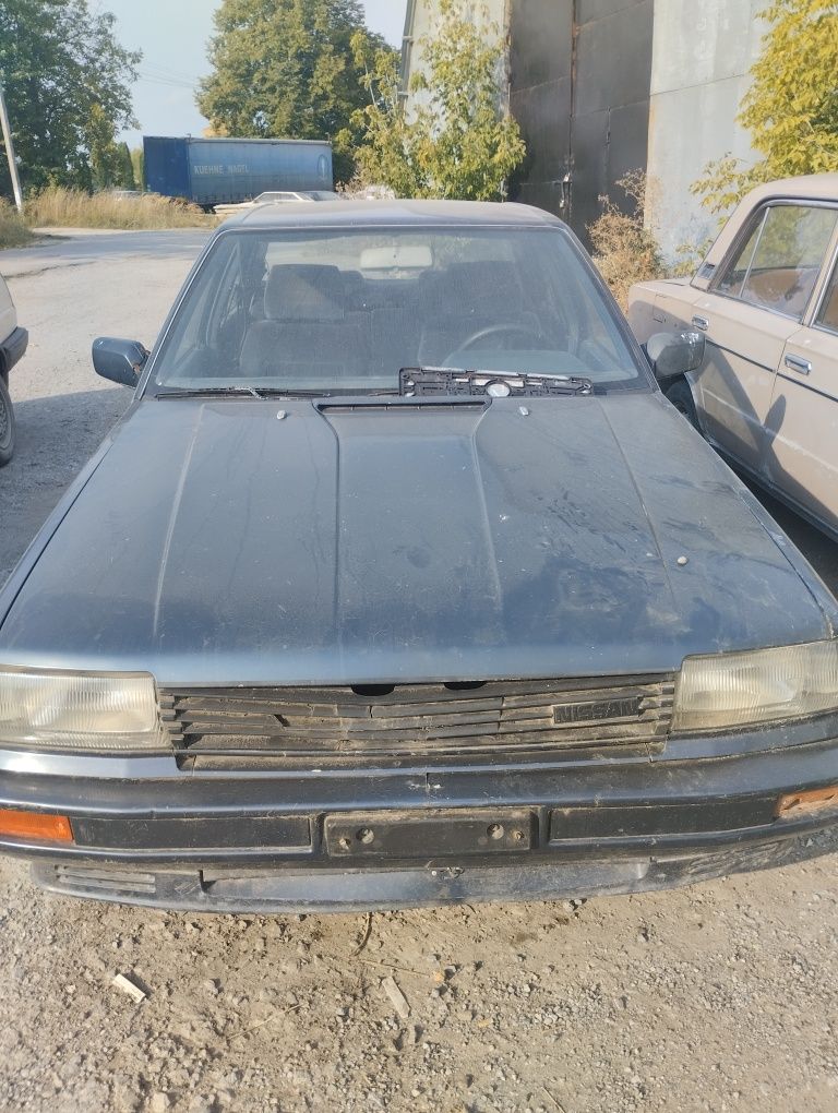 Автомобіль Нісан Блюбірд