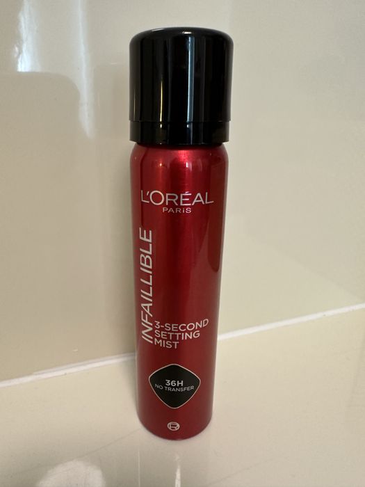 mgiełka utrwalająca makijaż loreal