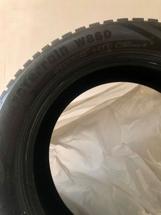 Нові зимові шини 225/50 R17