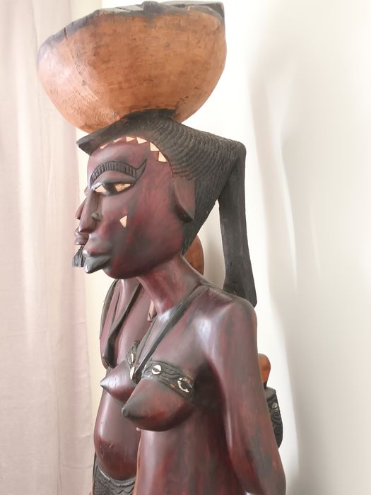 Esculturas africanas em madeira macica 2 metros altura